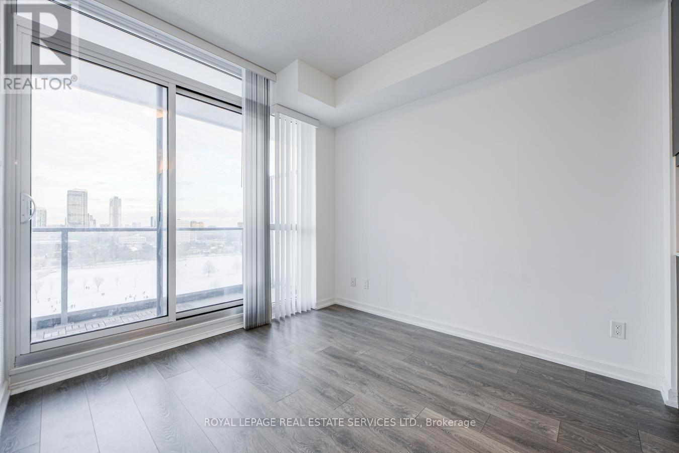 1006 - 32 Forest Manor Road, Toronto, ON - Indoor Photo Showing Other Room