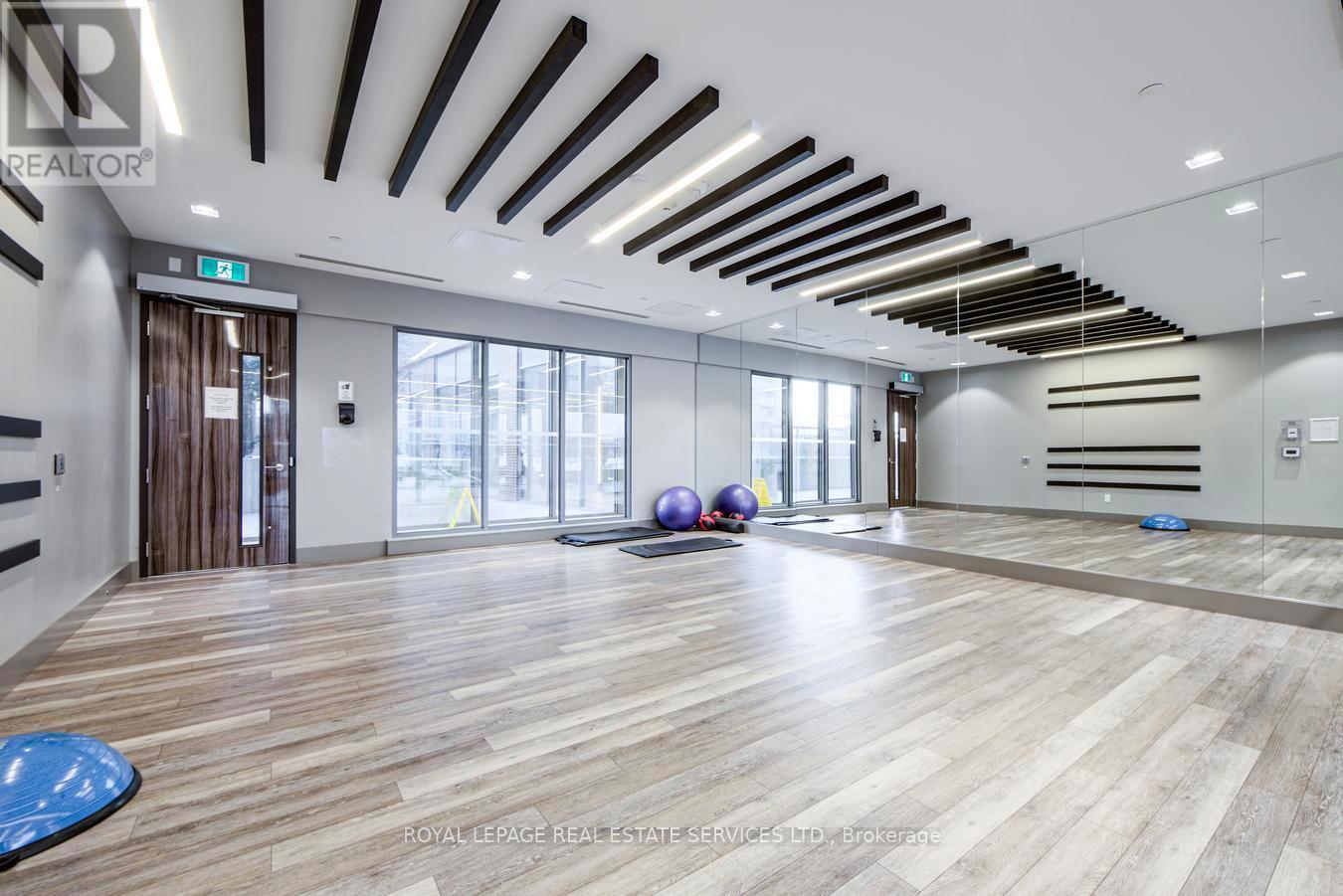 1006 - 32 Forest Manor Road, Toronto, ON - Indoor Photo Showing Other Room