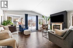 4226 LONGMOOR Drive Burlington, ON L7L 4Z9