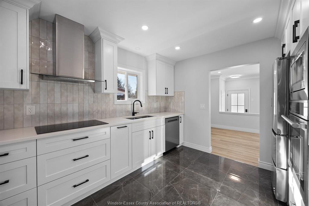 2692 Everts, Windsor, ON