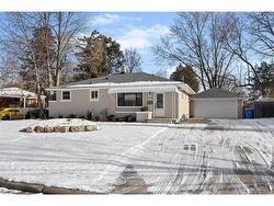 2692 EVERTS Windsor, ON N9E 2V1