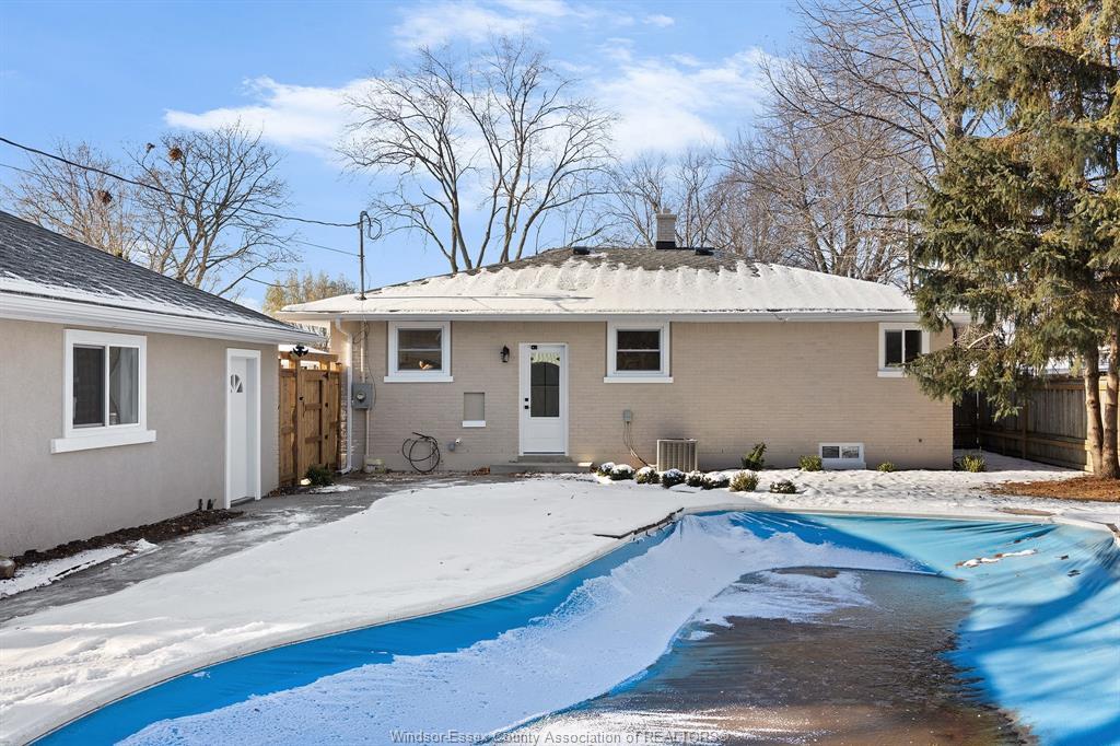 2692 Everts, Windsor, ON