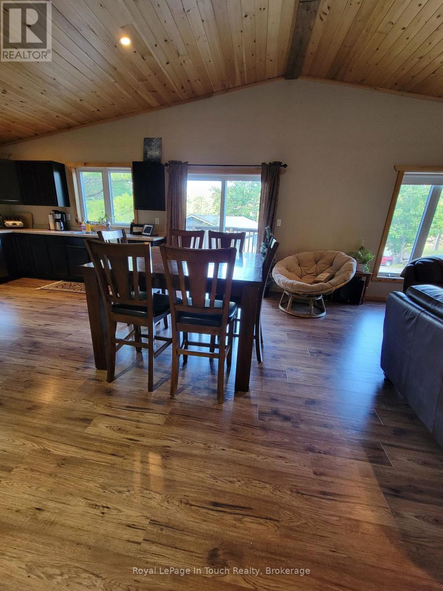 5631 Upper Big Chute Road, Severn, ON