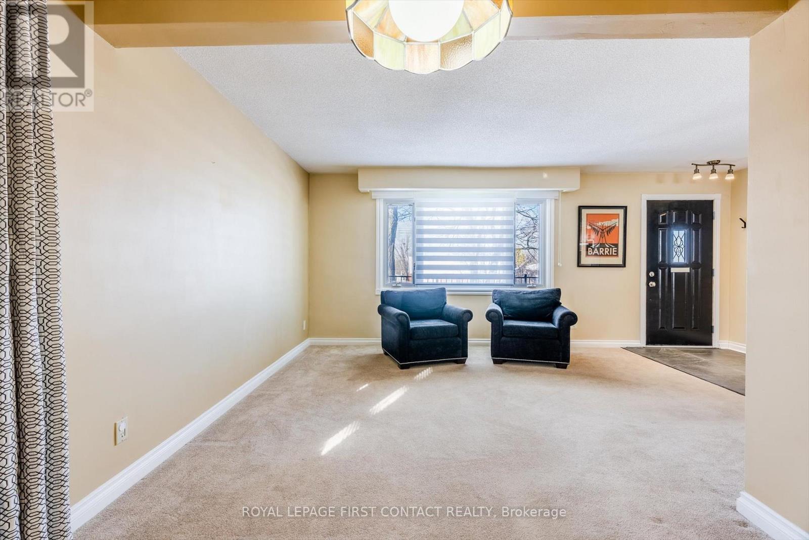 Unit A - 23 Shannon Street, Barrie, ON - Indoor