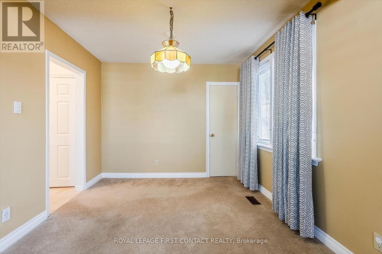 Unit A - 23 Shannon Street, Barrie, ON - Indoor Photo Showing Other Room