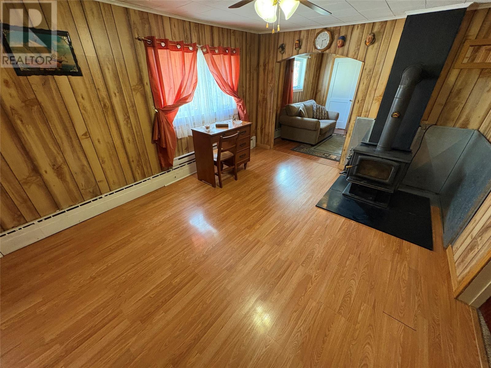 8 Thirteenth Avenue, Grand Falls Windsor, NL - Indoor