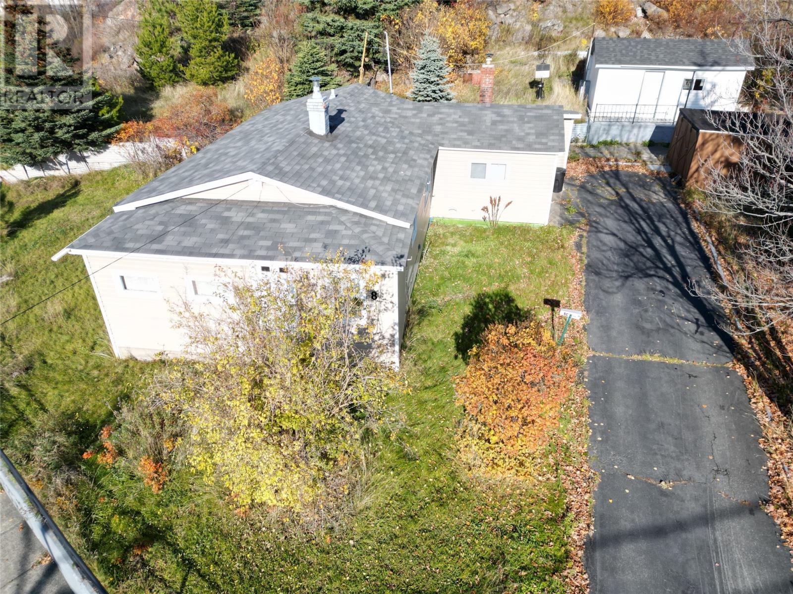 8 Thirteenth Avenue, Grand Falls Windsor, NL - Outdoor