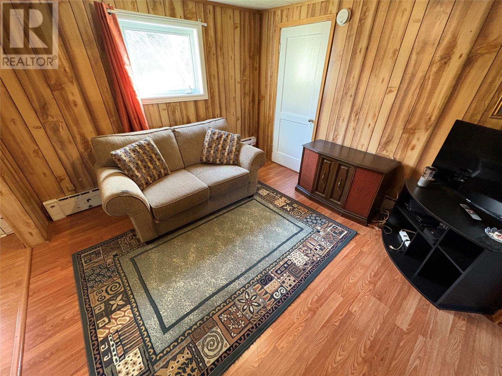 8 Thirteenth Avenue, Grand Falls Windsor, NL - Indoor Photo Showing Living Room