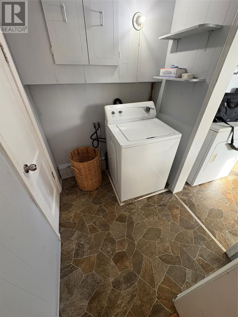 8 Thirteenth Avenue, Grand Falls Windsor, NL - Indoor Photo Showing Laundry Room