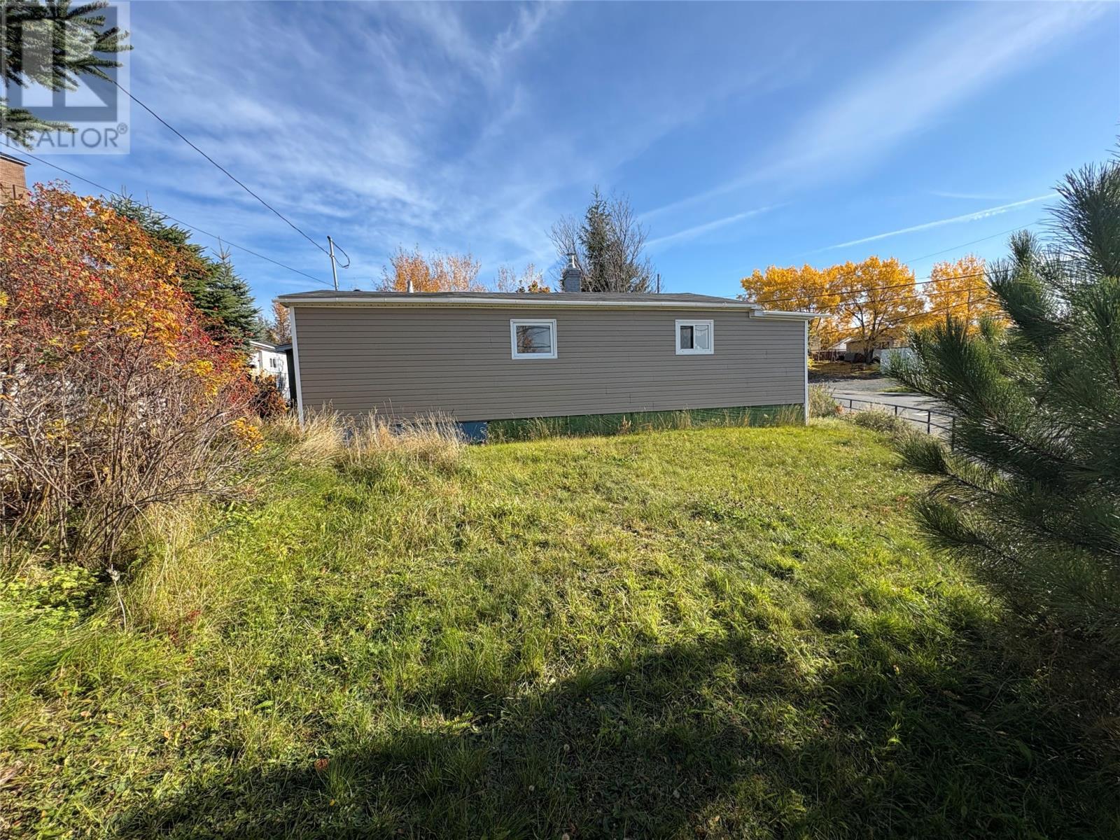 8 Thirteenth Avenue, Grand Falls Windsor, NL - Outdoor