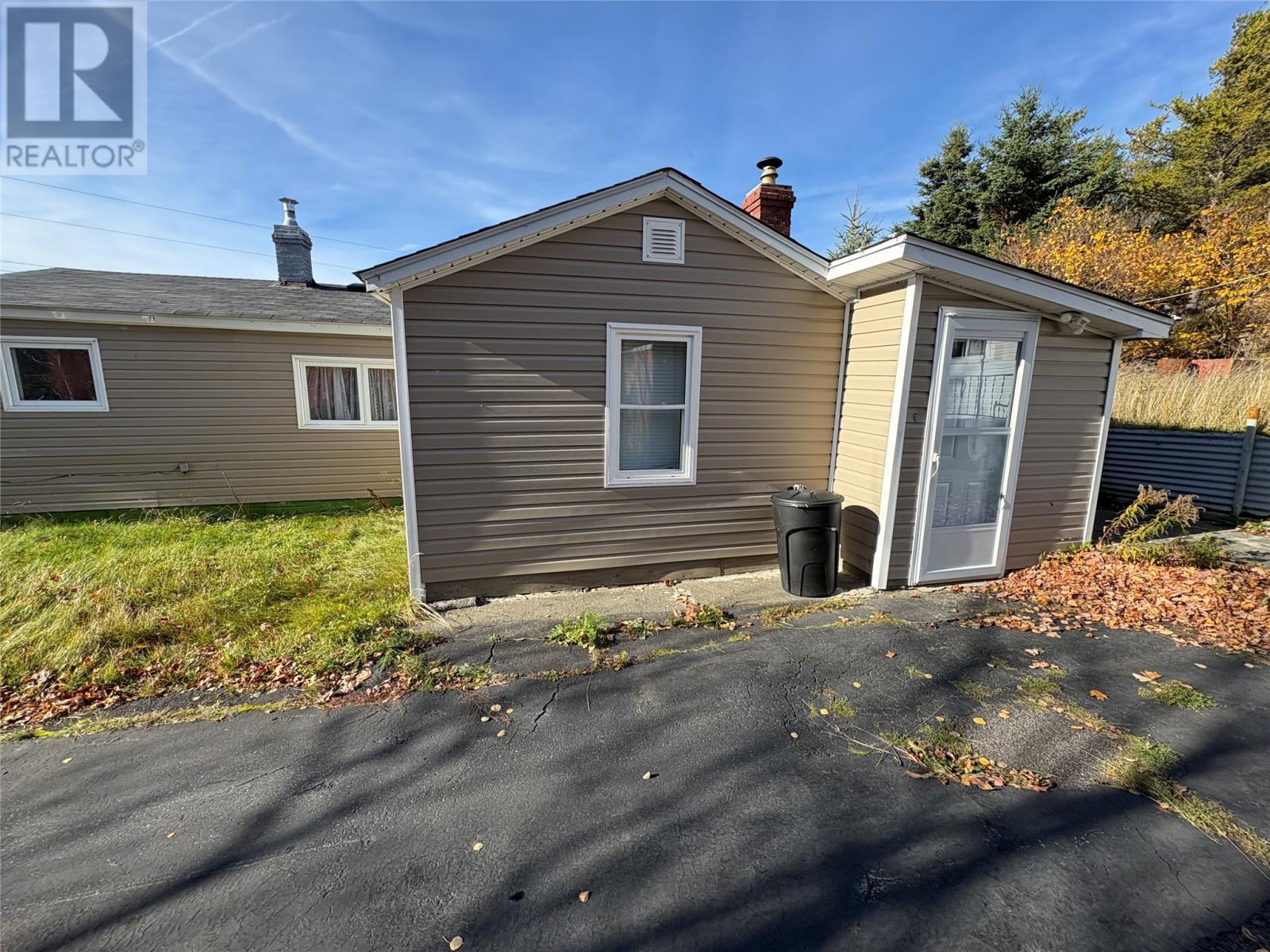 8 Thirteenth Avenue, Grand Falls Windsor, NL - Outdoor