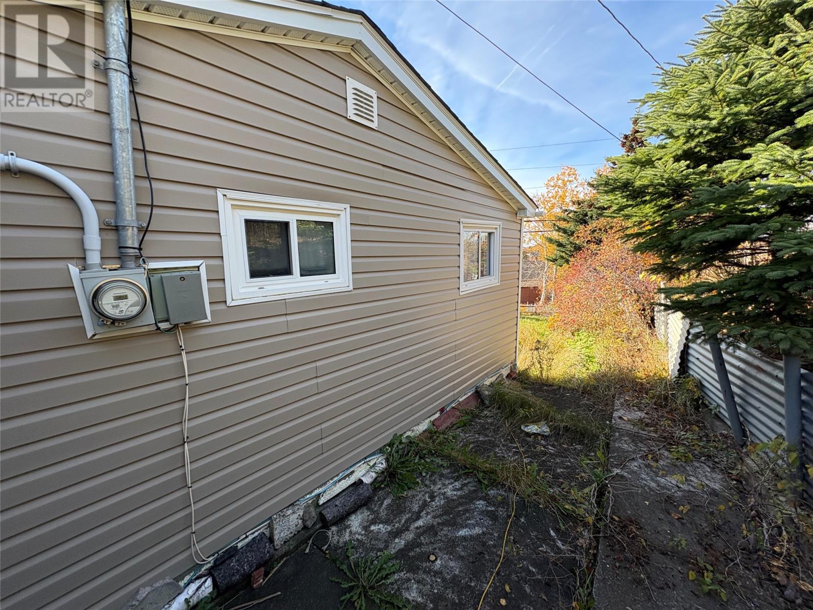 8 Thirteenth Avenue, Grand Falls Windsor, NL - Outdoor