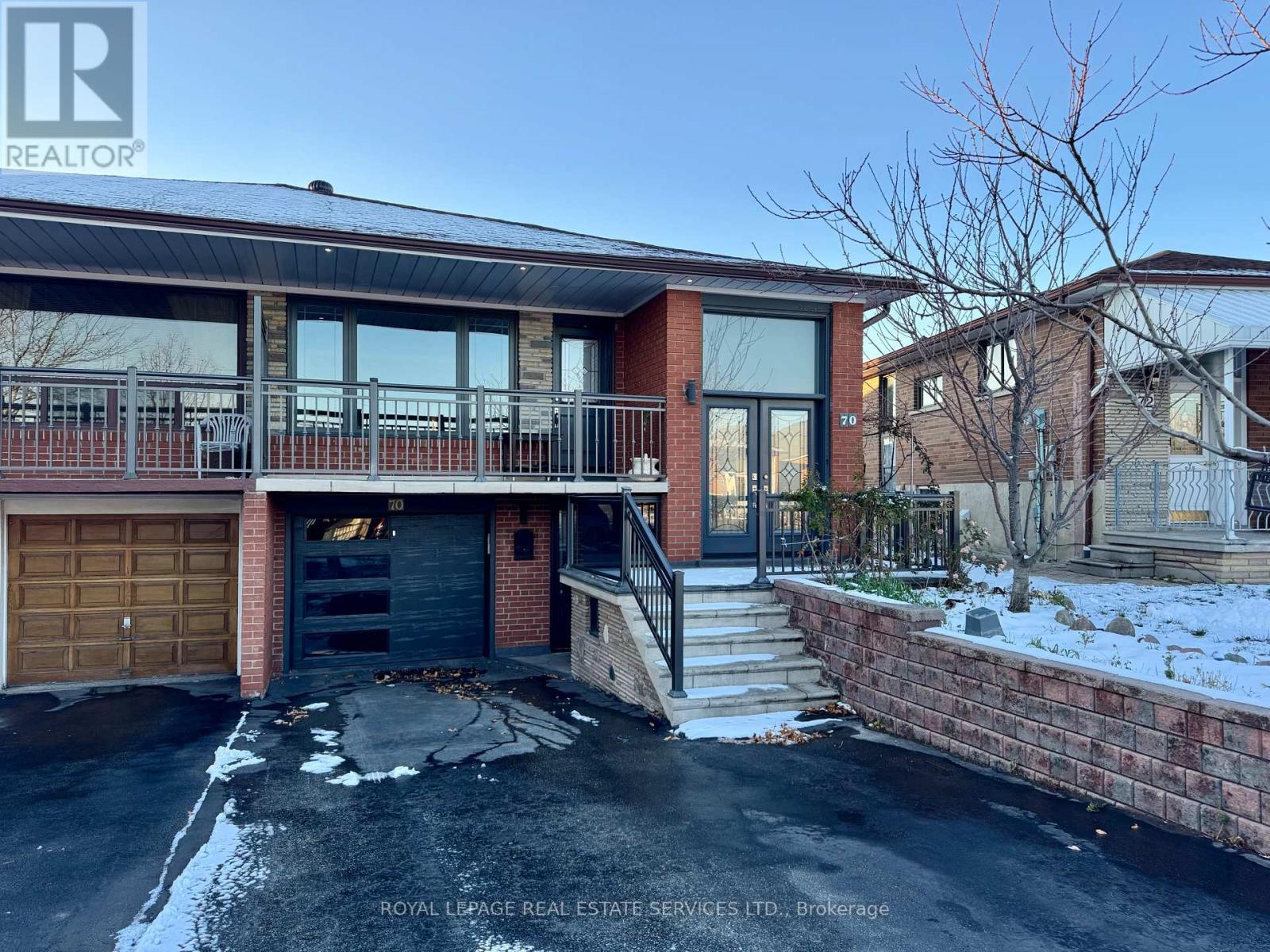 70 Hisey Crescent, Toronto, ON - Outdoor With Deck Patio Veranda