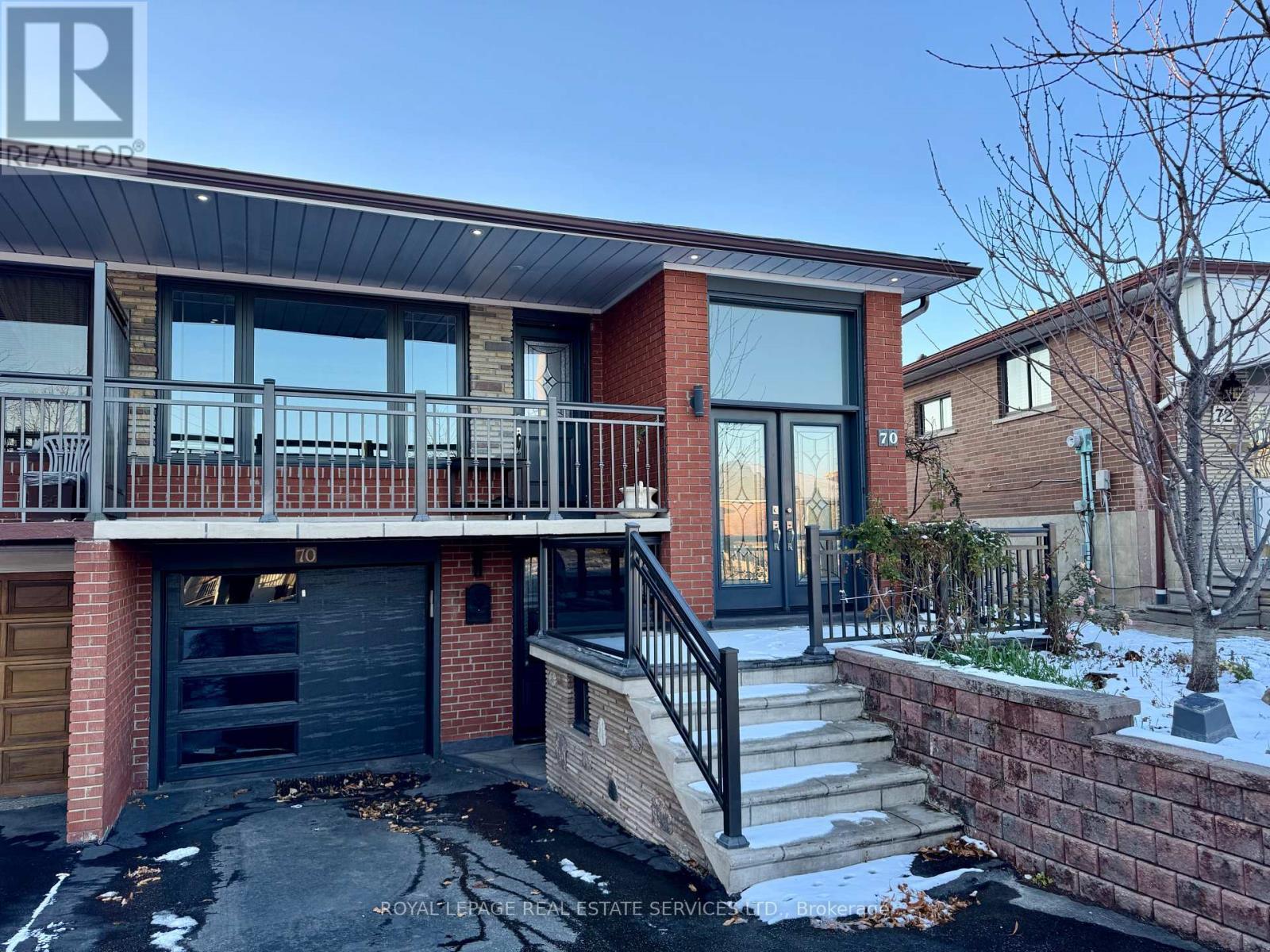 70 Hisey Crescent, Toronto, ON - Outdoor With Balcony