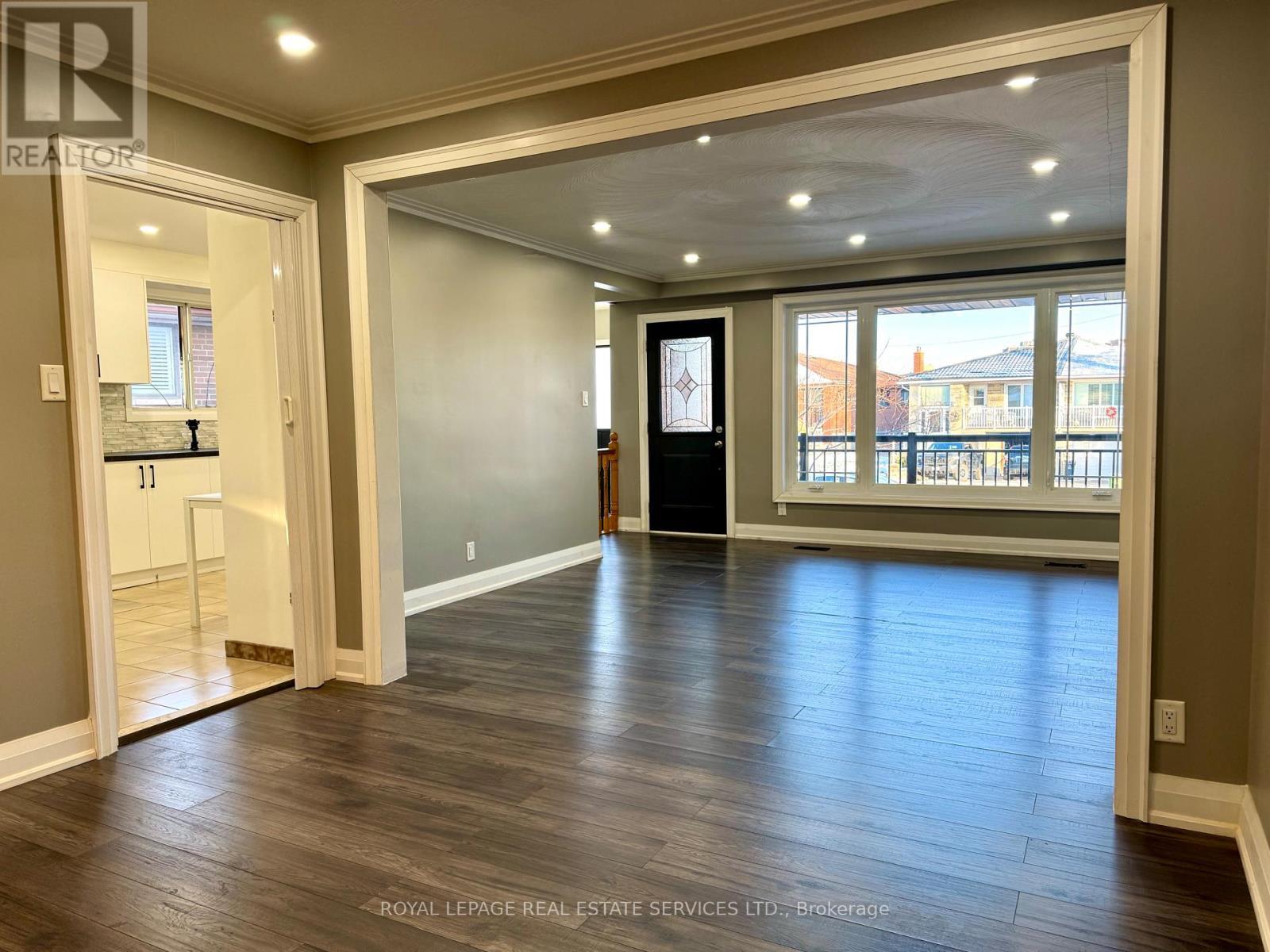 70 Hisey Crescent, Toronto, ON - Indoor Photo Showing Other Room