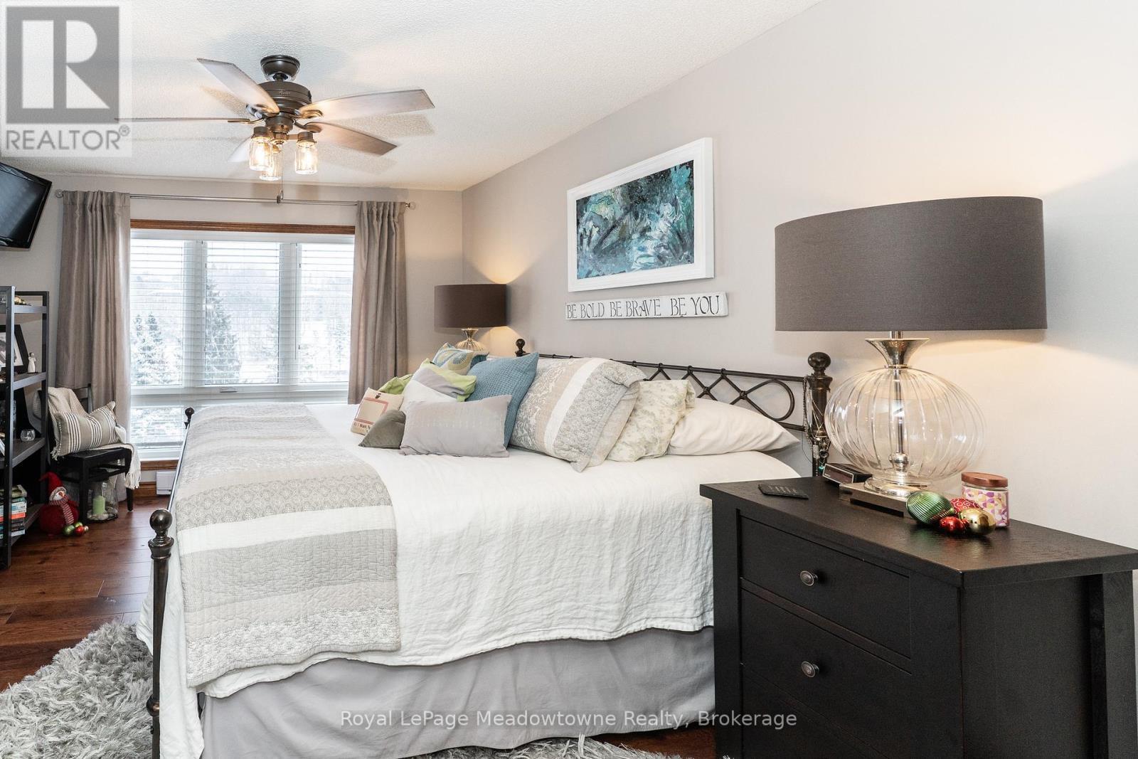 301 - 34 Deerhurst Greens Road, Huntsville (Chaffey), ON - Indoor Photo Showing Bedroom