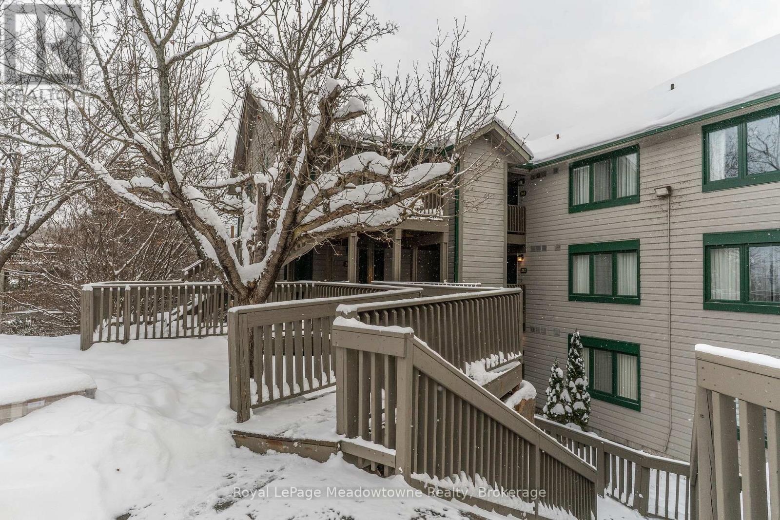 301 - 34 Deerhurst Greens Road, Huntsville (Chaffey), ON - Outdoor