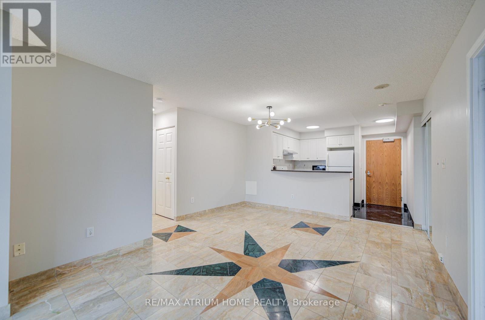 2315 - 7 Lorraine Drive, Toronto, ON - Indoor