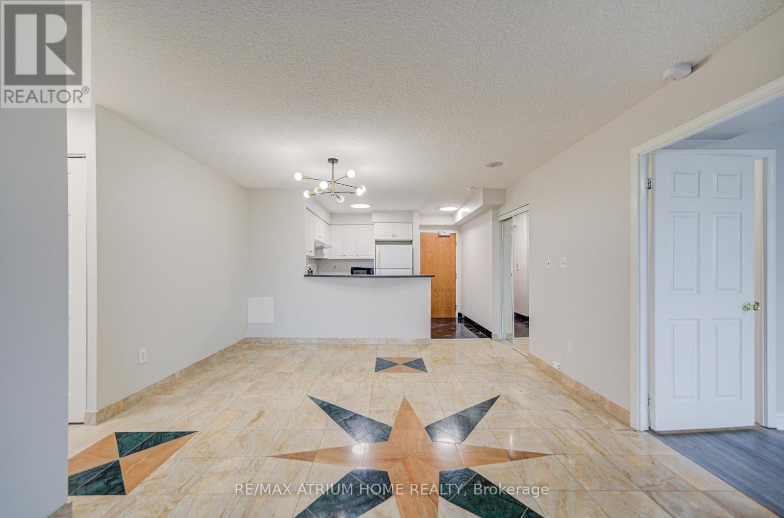 2315 - 7 Lorraine Drive, Toronto, ON - Indoor