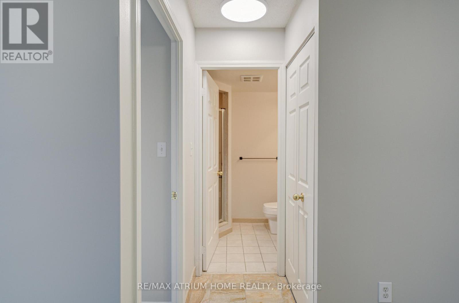 2315 - 7 Lorraine Drive, Toronto, ON - Indoor