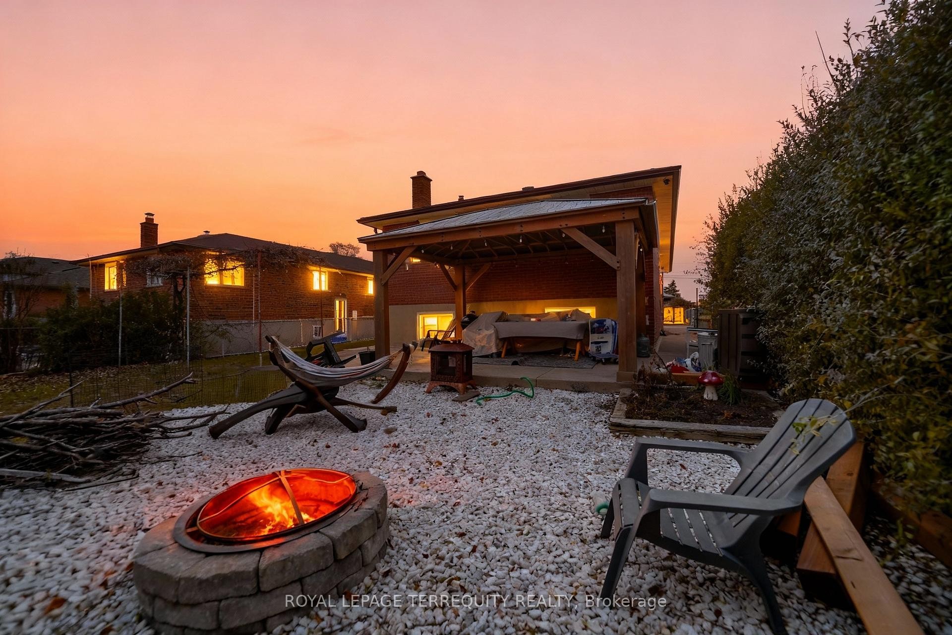 Upper-95 Stanley Road, Toronto, ON - Outdoor With Deck Patio Veranda