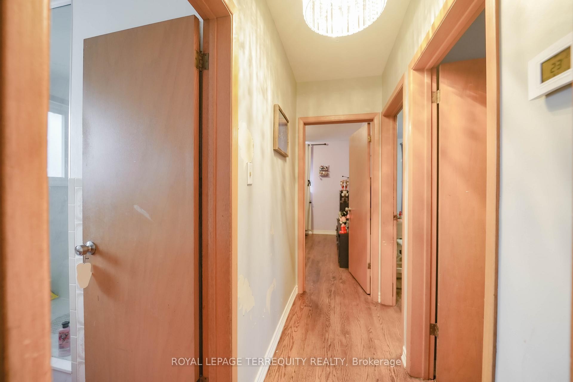 Upper-95 Stanley Road, Toronto, ON - Indoor Photo Showing Other Room