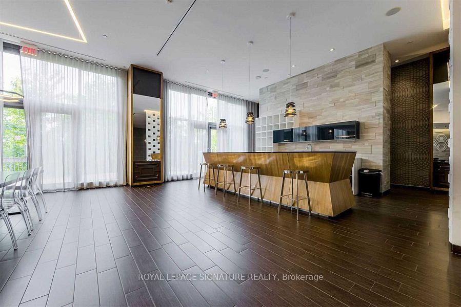 3409-36 Park Lawn Road, Toronto, ON - Indoor