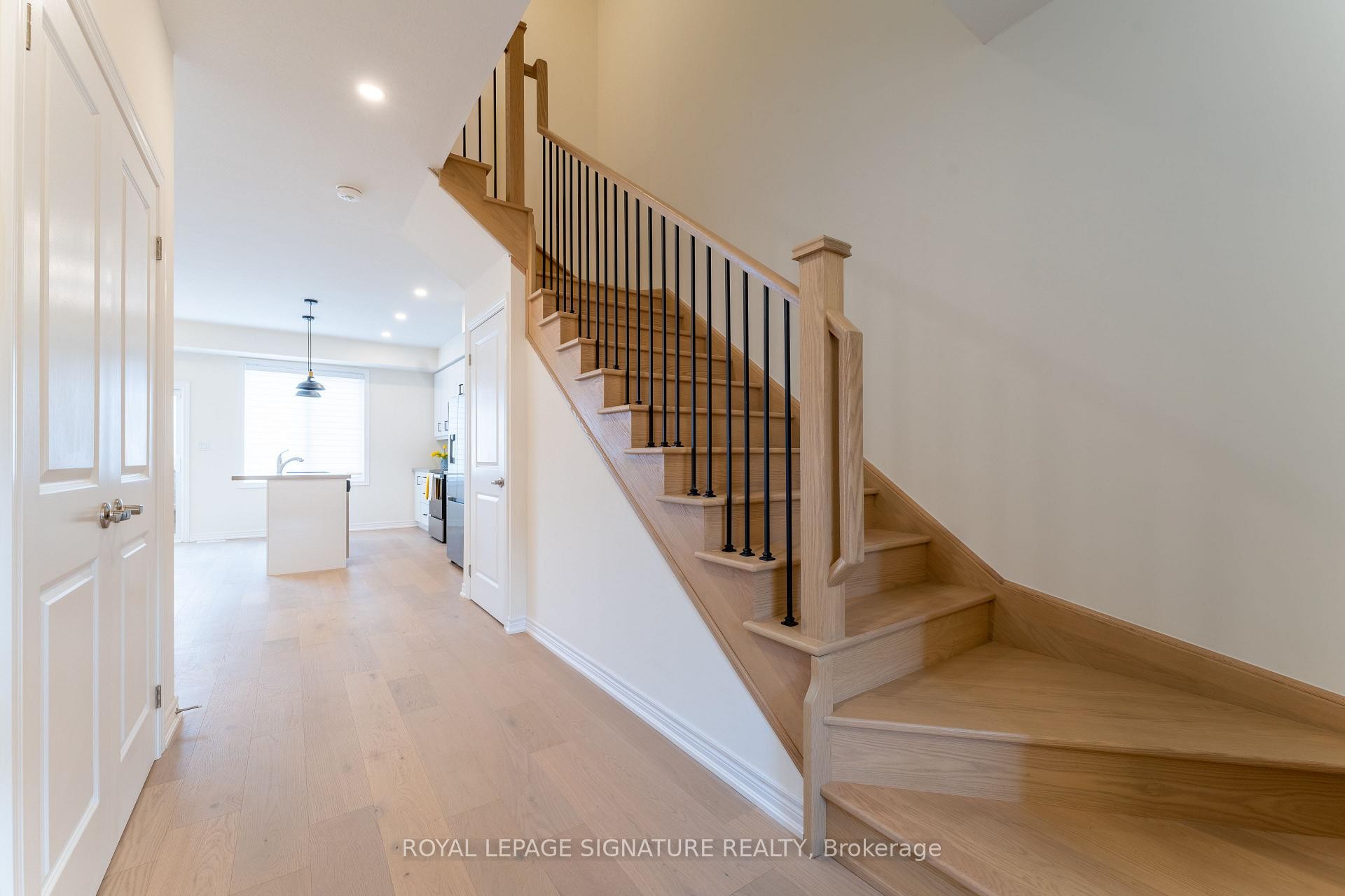 143 Sonoma Lane, Hamilton, ON - Indoor Photo Showing Other Room