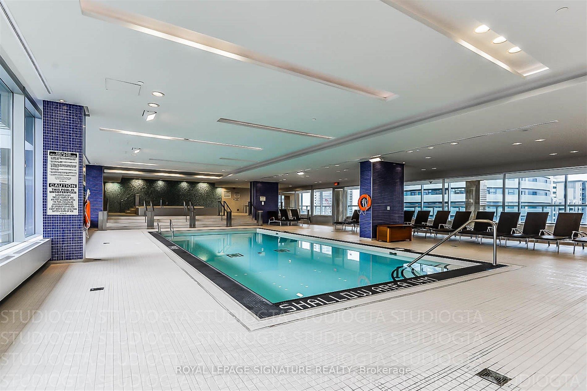 3007-55 Bremner Boulevard, Toronto, ON - Indoor Photo Showing Other Room With In Ground Pool
