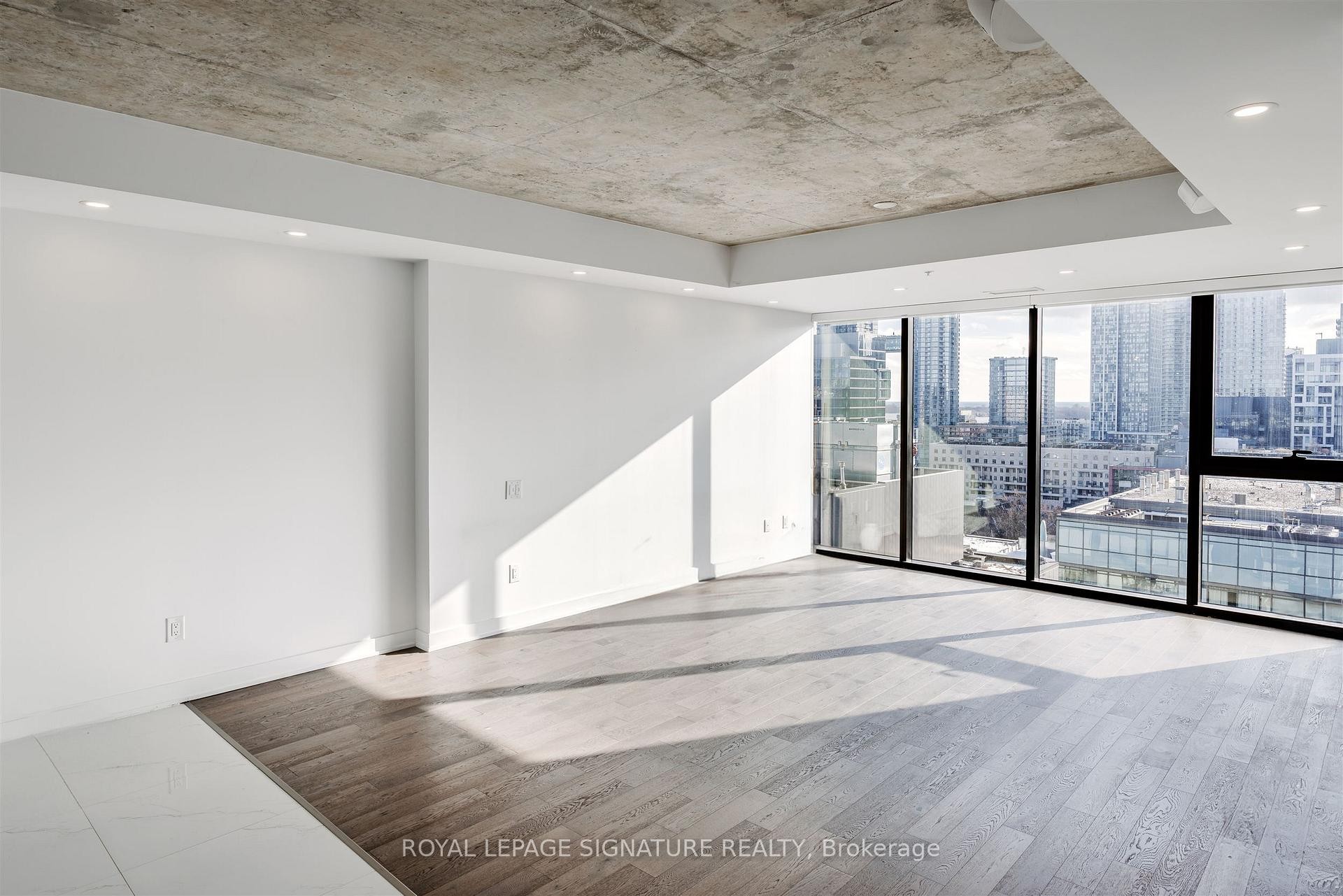 Ph1404-629 King Street W, Toronto, ON - Indoor Photo Showing Other Room