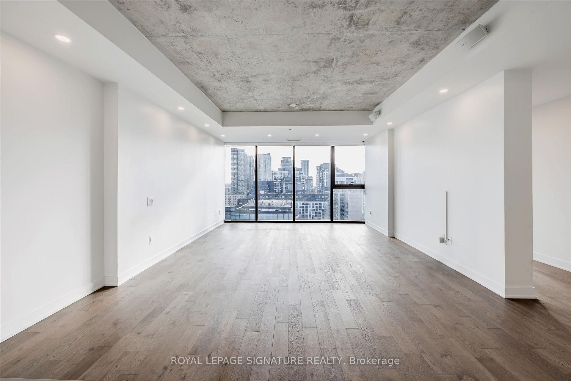 Ph1404-629 King Street W, Toronto, ON - Indoor Photo Showing Other Room