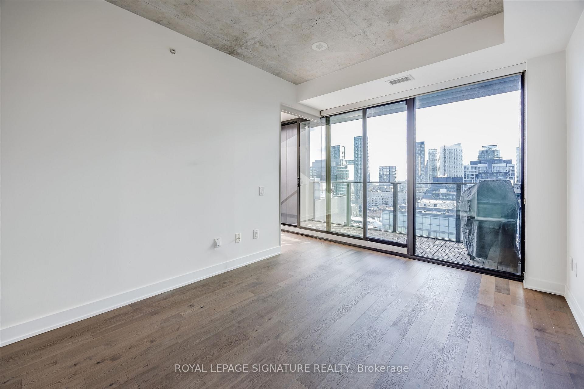 Ph1404-629 King Street W, Toronto, ON - Indoor Photo Showing Other Room