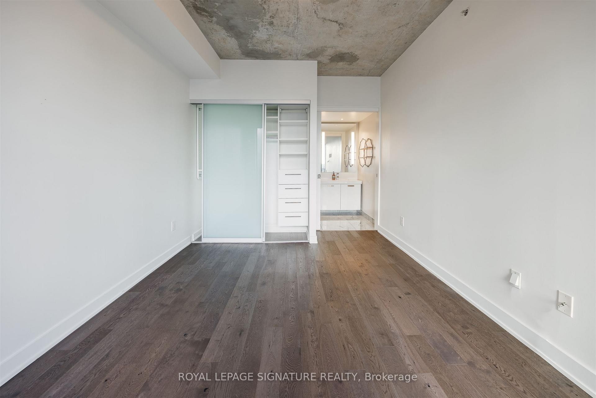 Ph1404-629 King Street W, Toronto, ON - Indoor Photo Showing Other Room