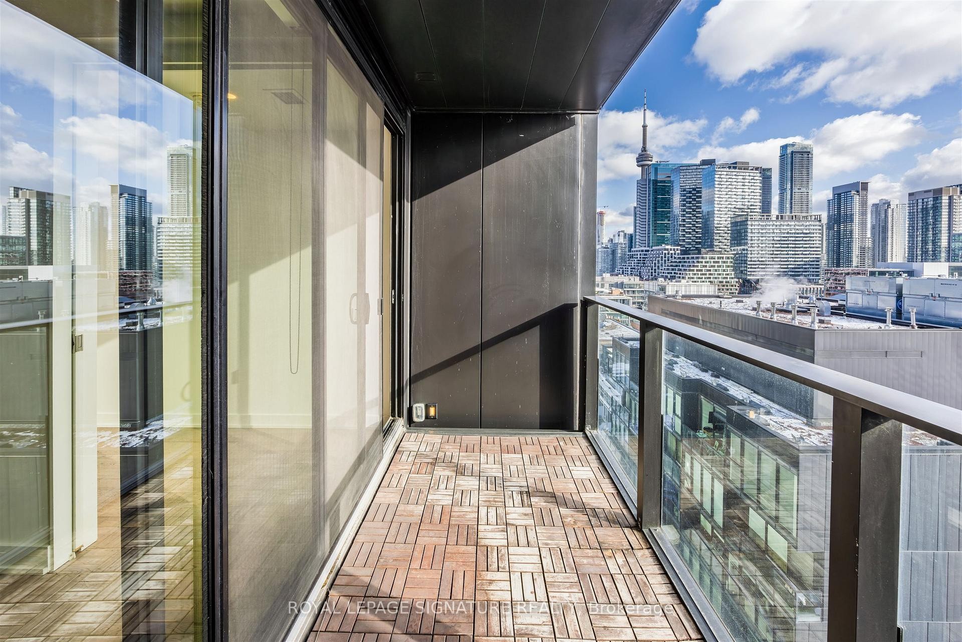 Ph1404-629 King Street W, Toronto, ON - Outdoor With Exterior