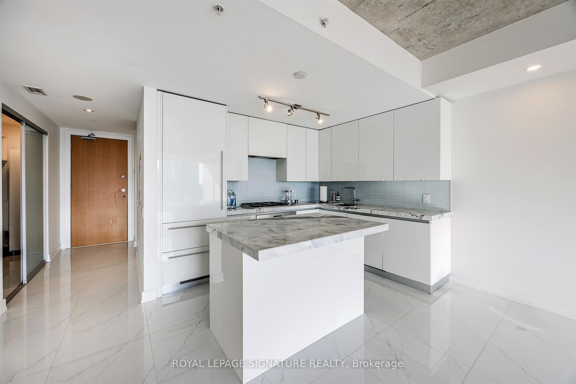 Ph1404-629 King Street W, Toronto, ON - Indoor Photo Showing Kitchen