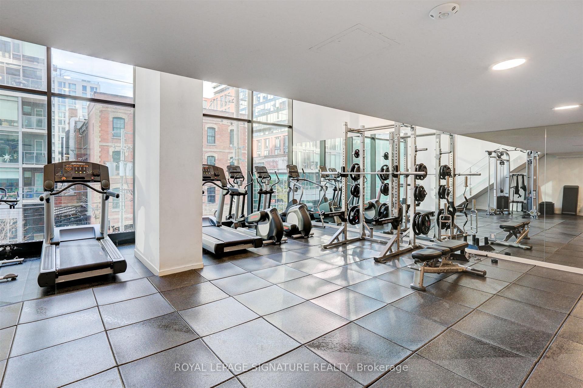 Ph1404-629 King Street W, Toronto, ON - Indoor Photo Showing Gym Room