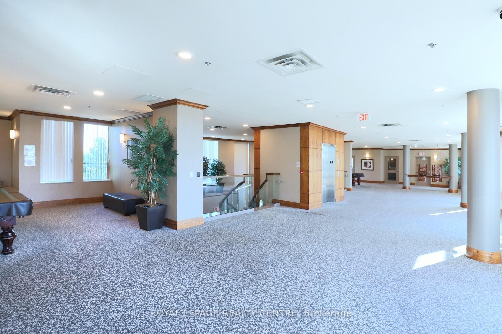 603-4850 Glen Erin Drive, Mississauga, ON - Indoor Photo Showing Other Room