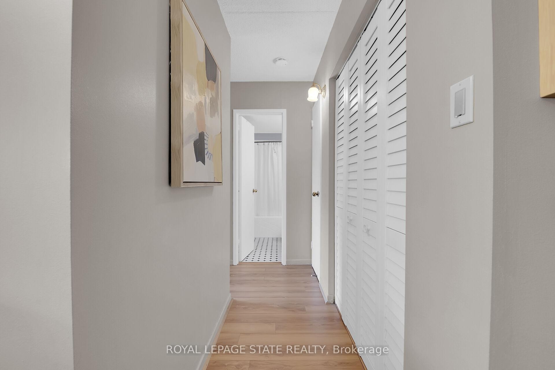 220-198 Scott Street, St. Catharines, ON - Indoor Photo Showing Other Room