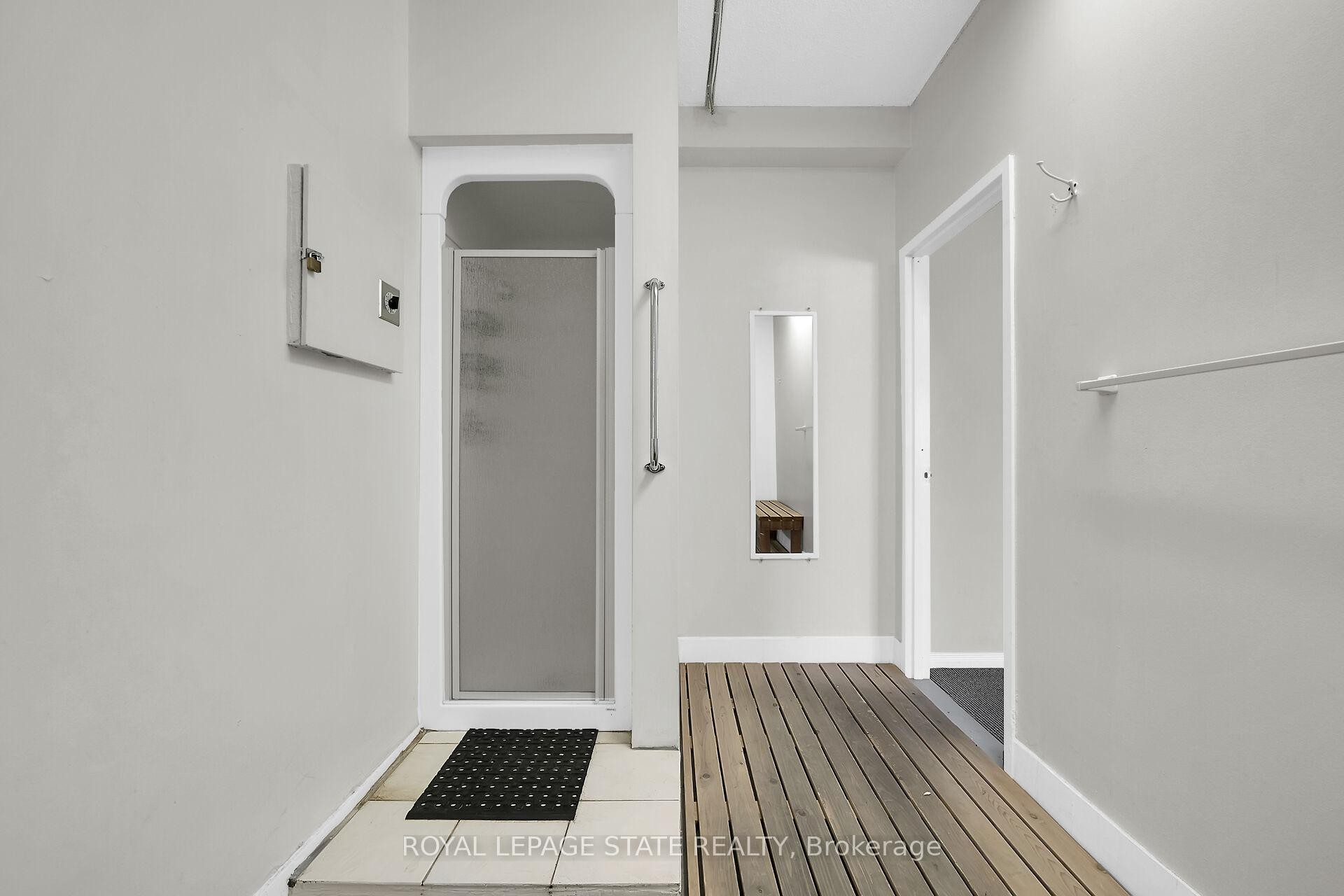 220-198 Scott Street, St. Catharines, ON - Indoor Photo Showing Other Room