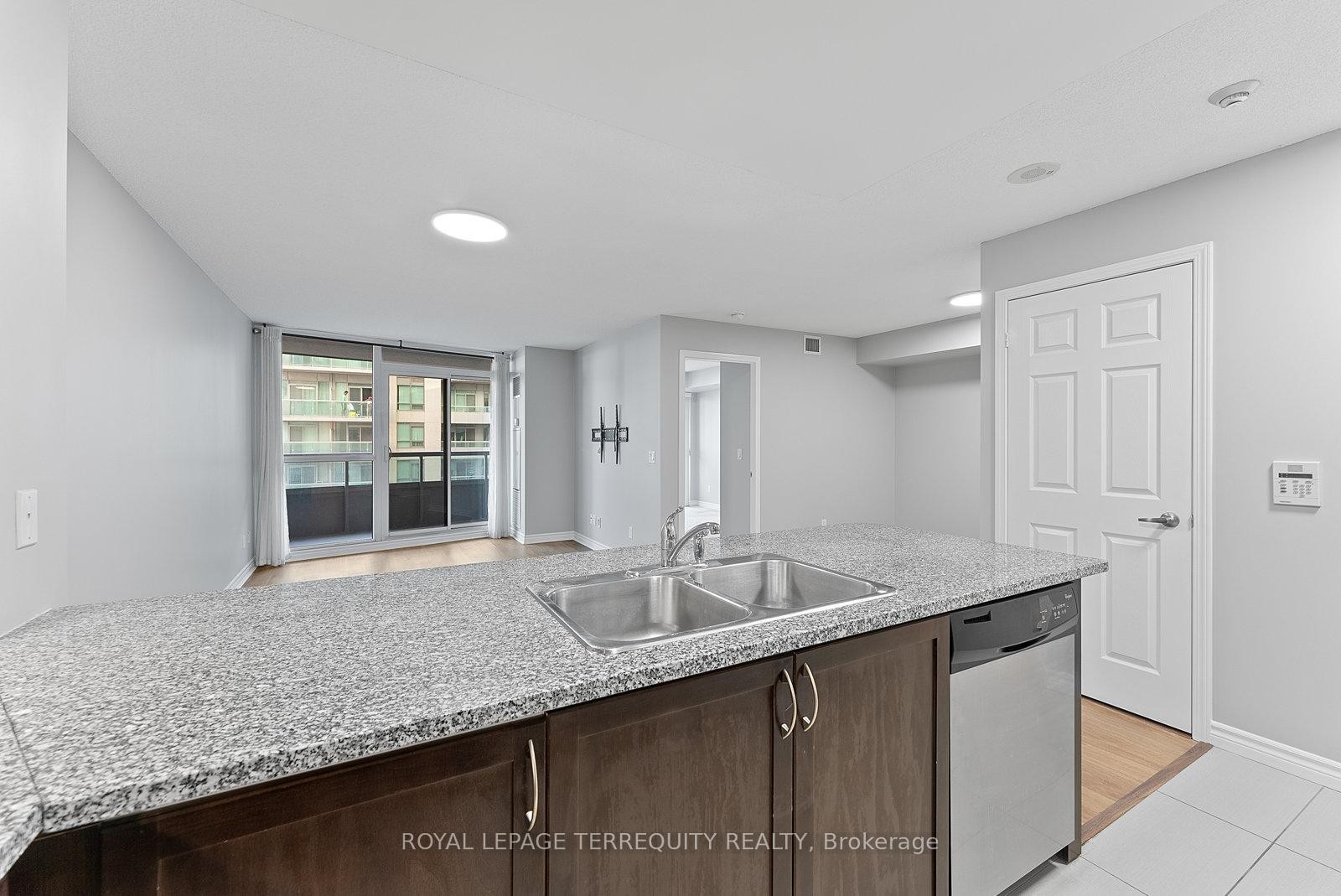 1212-19 Grand Trunk Crescent, Toronto, ON - Indoor Photo Showing Kitchen With Double Sink