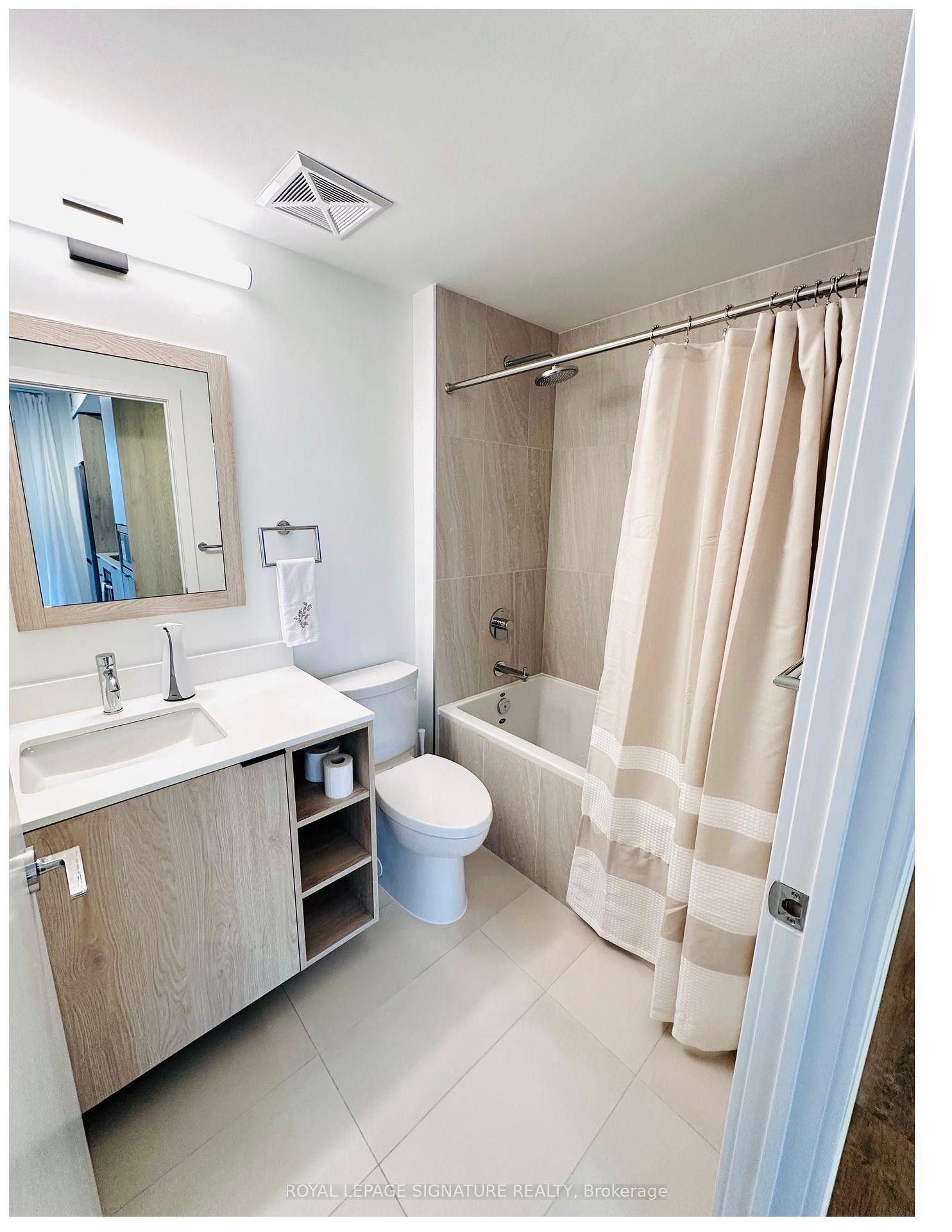 431-1007 The Queensway N/A, Toronto, ON - Indoor Photo Showing Bathroom