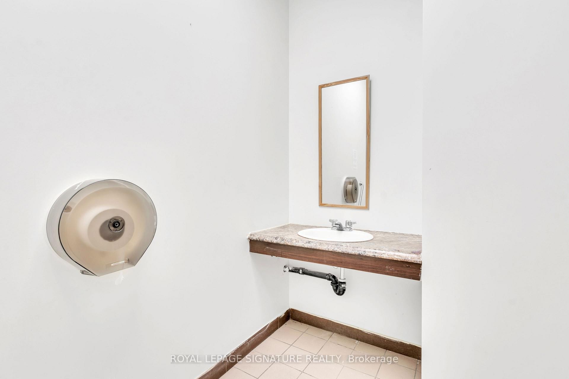 4-3155 Eglinton Avenue E, Toronto, ON