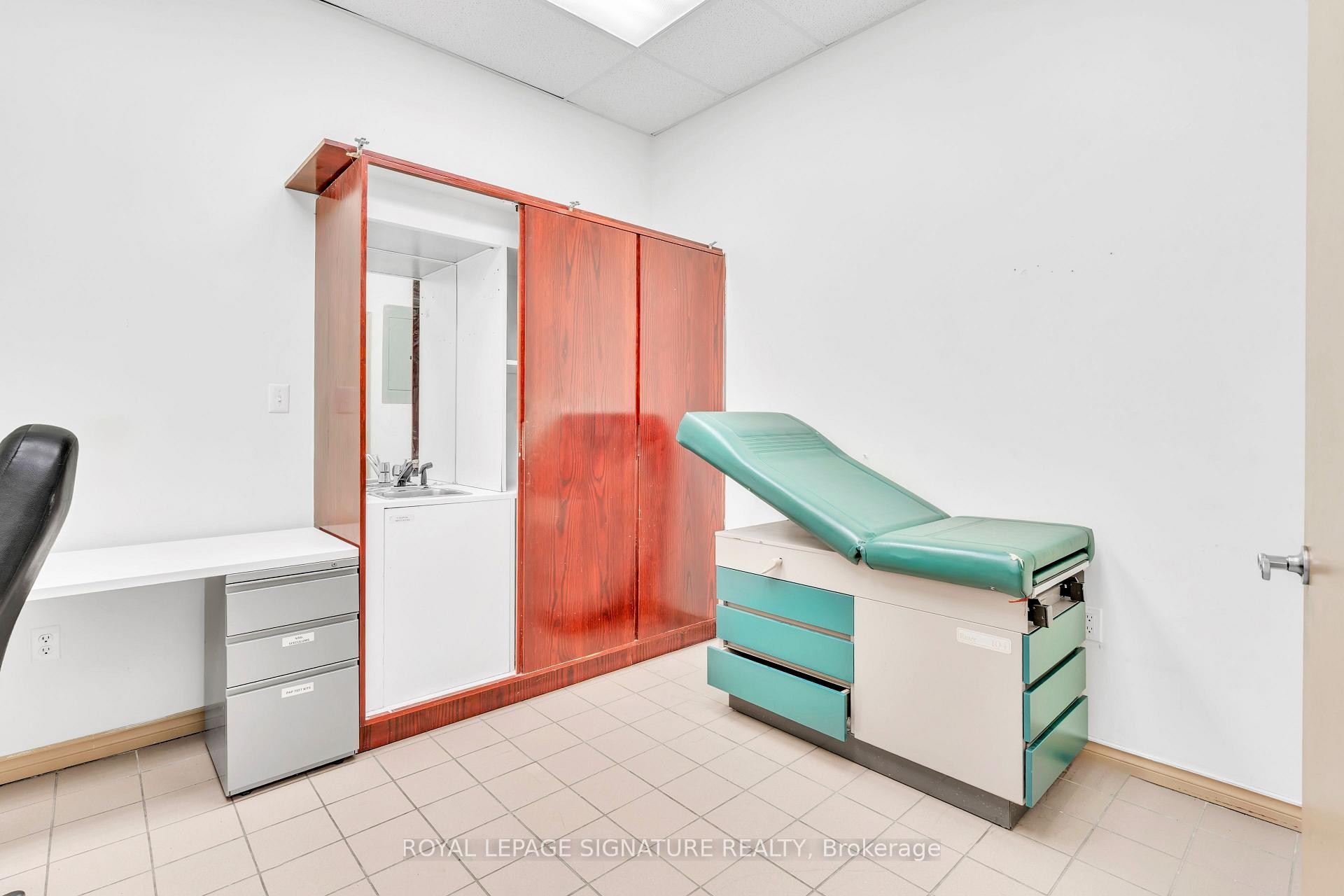 4-3155 Eglinton Avenue E, Toronto, ON