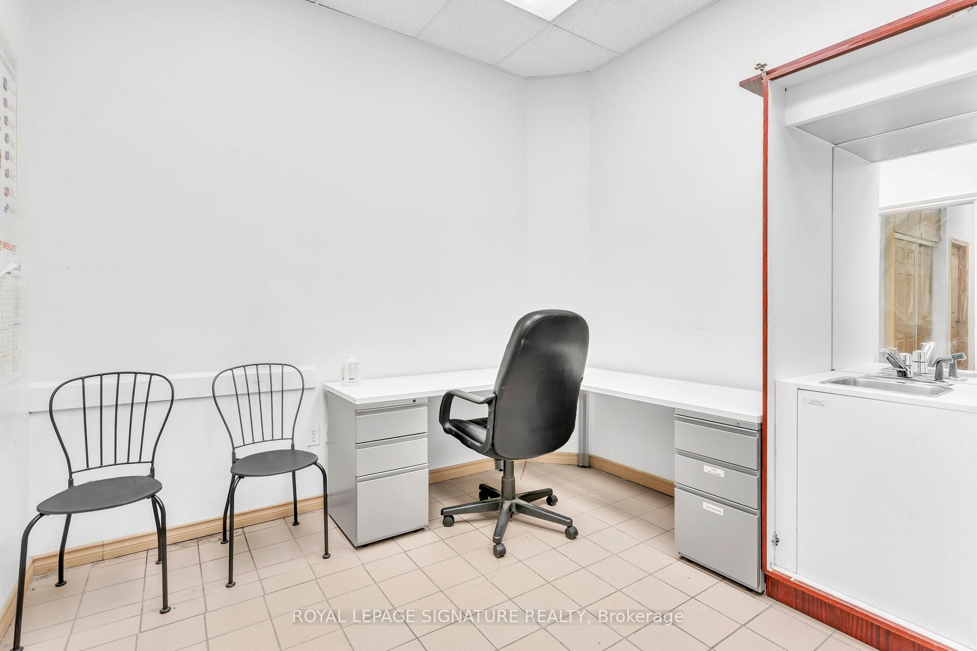 4-3155 Eglinton Avenue E, Toronto, ON