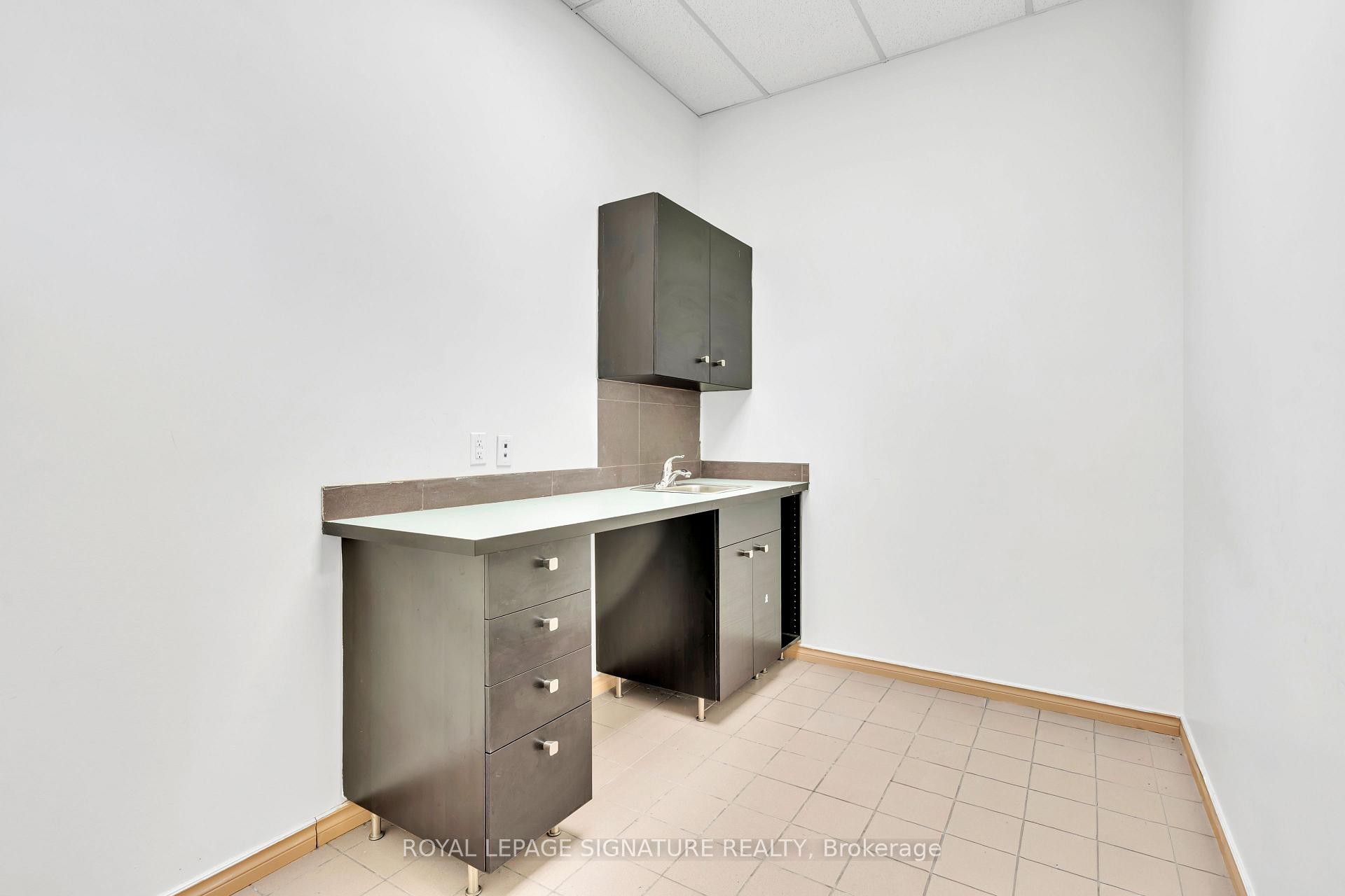 4-3155 Eglinton Avenue E, Toronto, ON