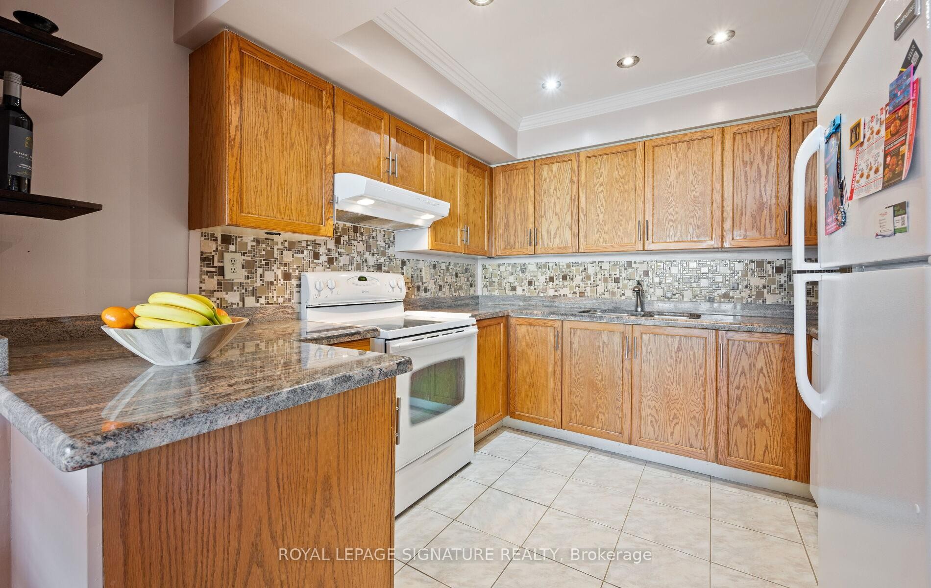 1207-310 Mill Street S, Brampton, ON - Indoor Photo Showing Kitchen