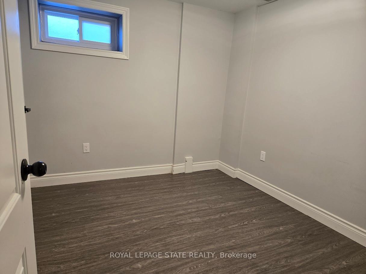 373 East 27Th Street, Hamilton, ON - Indoor Photo Showing Other Room