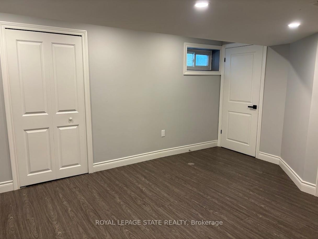 373 East 27Th Street, Hamilton, ON - Indoor Photo Showing Other Room