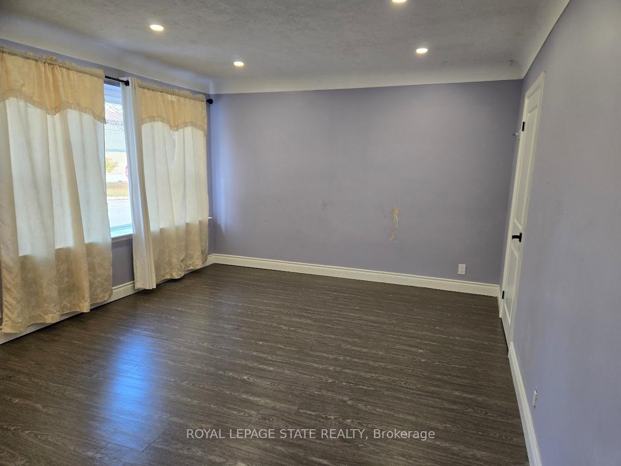 373 East 27Th Street, Hamilton, ON - Indoor Photo Showing Other Room