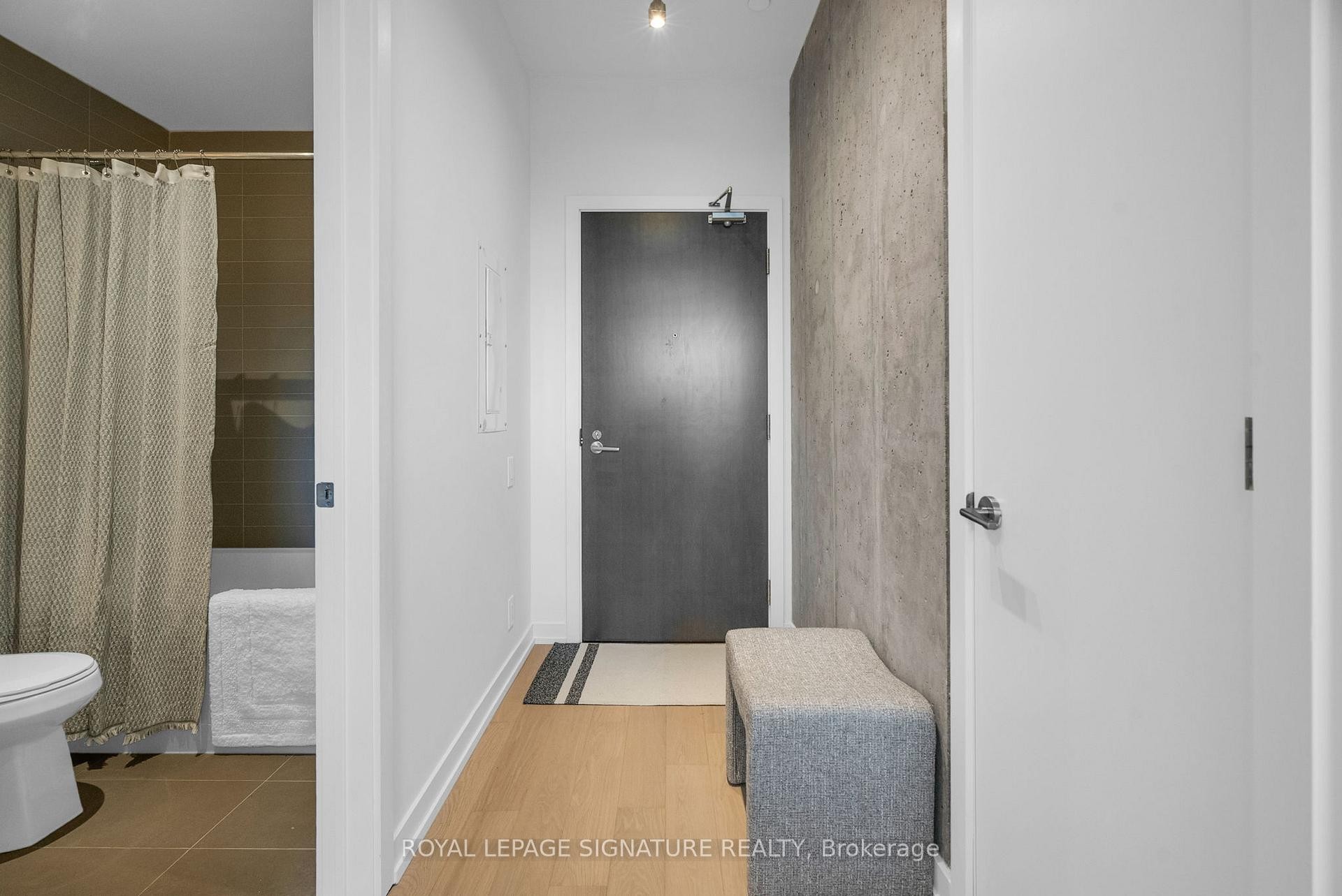 606-11 Charlotte Street, Toronto, ON - Indoor Photo Showing Bathroom